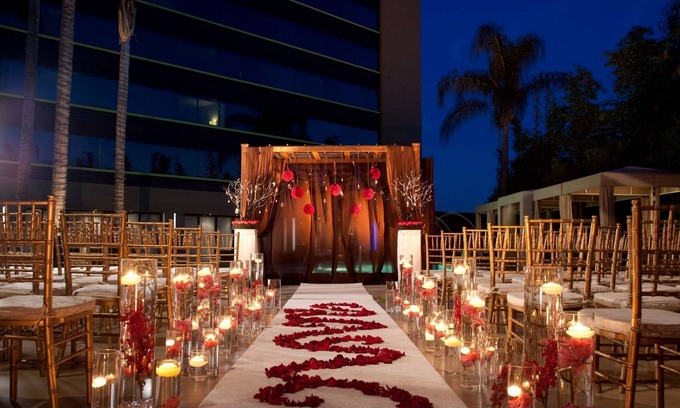 Monrovia Hotel | DoubleTree by Hilton Monrovia - Pasadena Area