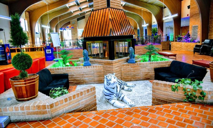 Douglas Hotel | Douglas Inn and Conference Center