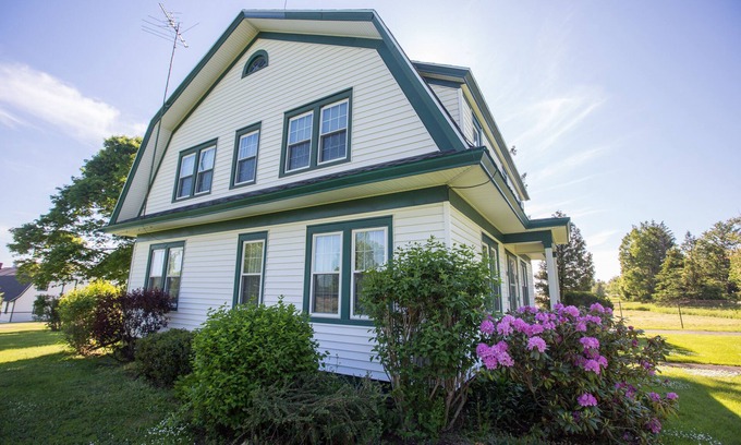Pulaski Cabin | Douglaston Salmon Run - Salmon Run Lodge
