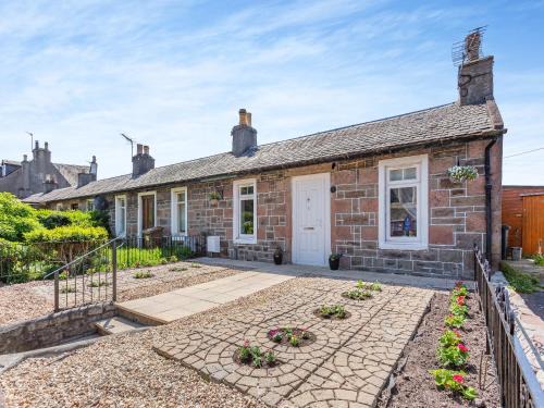 Inverness City Centre House | Dove Cottage