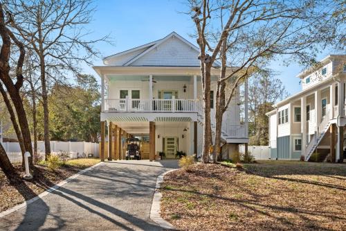 Long Beach House | Down By The Sea
