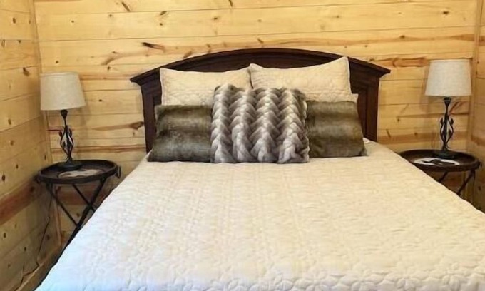 Llano County Cabin | Down Horn Ranch-Raylee cabin