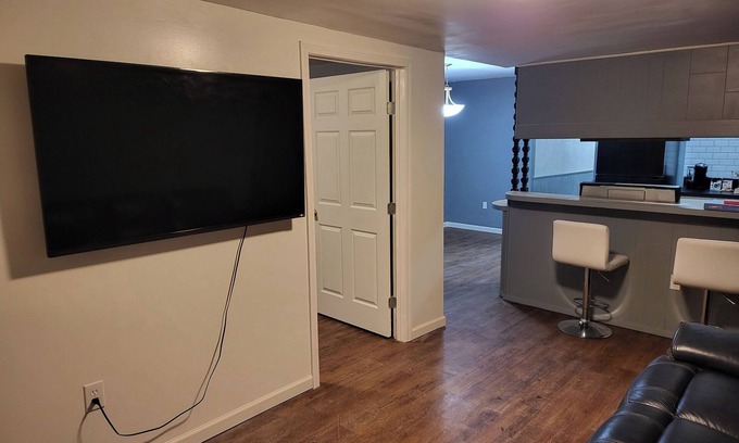 Gatesville Apartment | Downstairs 2-bedroom apartment with WiFi, AC in Gatesville