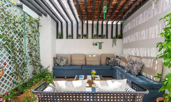 Tavira House | Downtown Alegria