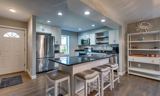 Historic District House | Downtown Annapolis Townhome ! Beautiful!