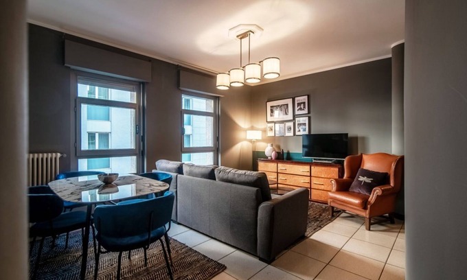 Como City Centre Apartment | Downtown Apartment 1 min from the lake and Piazza Duomo (HOME N.5)