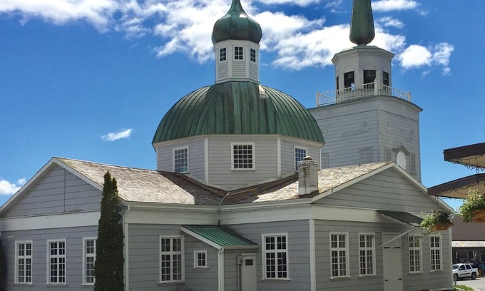Sitka Apartment | Downtown Apt.12 w/ Russian Church & Mountain Views