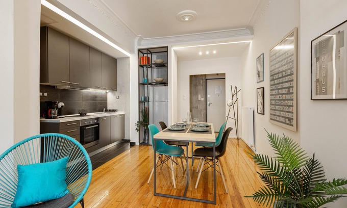 Thessaloniki City Centre Apartment | downtown architects apartment