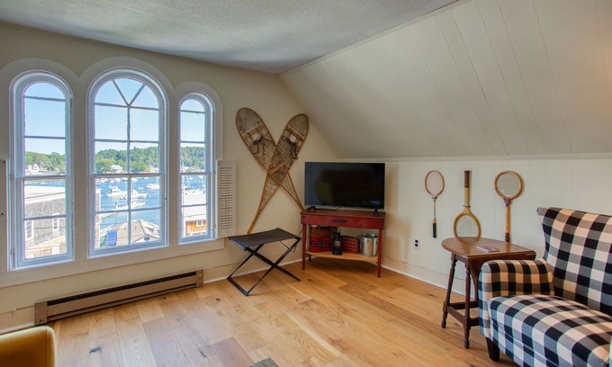 Boothbay Harbor Apartment | Downtown Boothbay Harbor Vintage Summer Camp Suite
