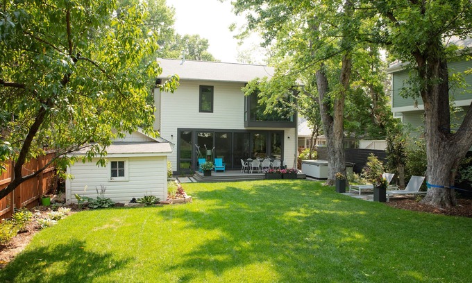 Whittier House | DOWNTOWN BOULDER: Modern Family Home with large, private yard, hot tub.