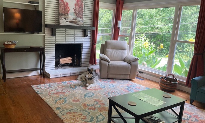 Brevard House | Downtown Brevard Hideaway Steps from Main St Restaurants-Dog Friendly, Fenced