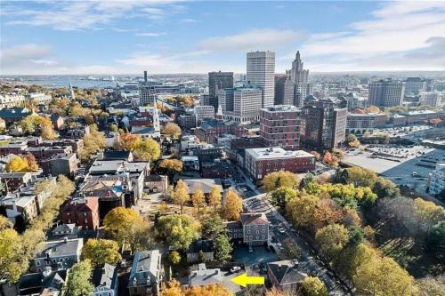 College Hill Apartment | Downtown by RISD Gigabite Internet OnSite Free Parking