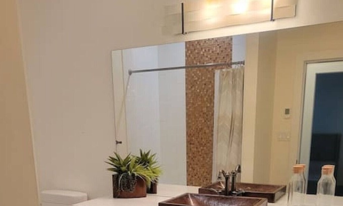 City Centre House | Downtown by the water!