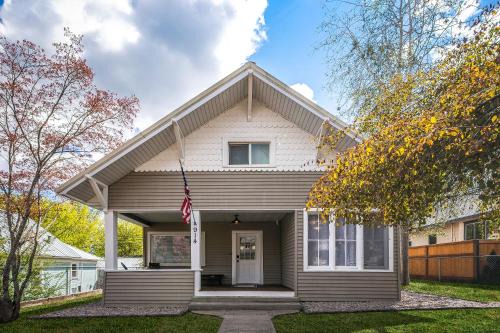 Garden District House | Downtown CDA 3BR 2B with Workspace 8 guests