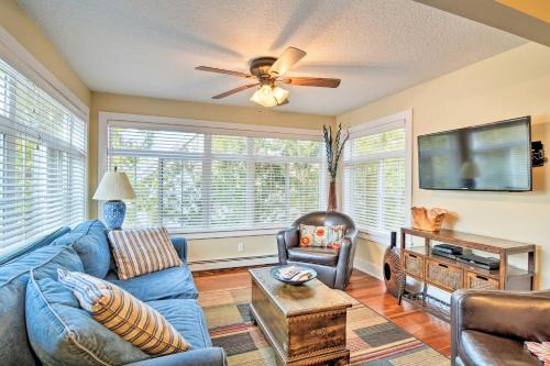 Charlevoix House | Downtown Charlevoix Duplex half Mi to Lake Michigan