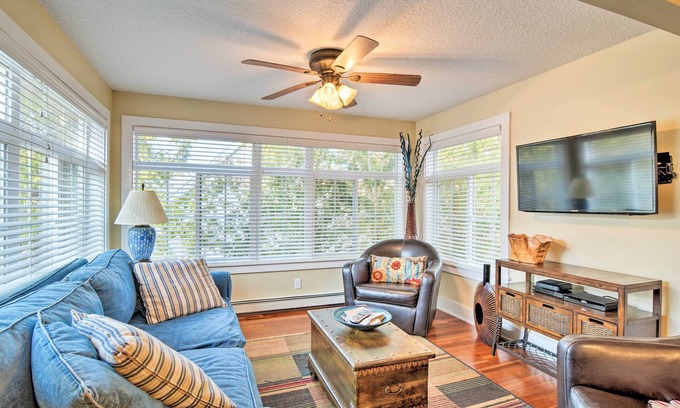 Charlevoix House | Downtown Charlevoix Duplex 1/2 Mi to Lake Michigan