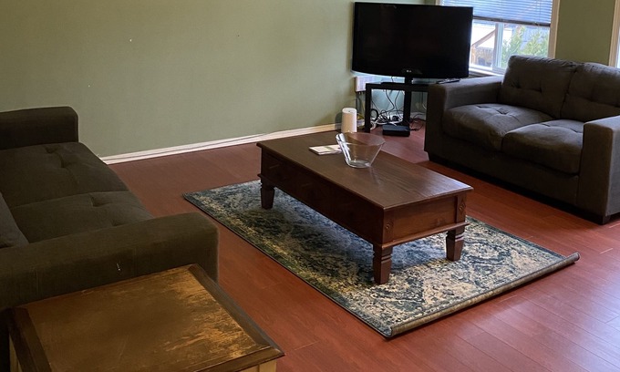 Chilliwack Proper Village West House | Downtown Chilliwack close to all the essentials.