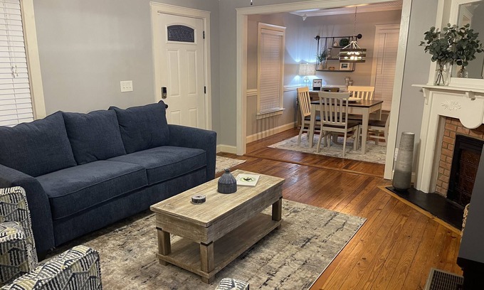 Covington House | Downtown Covington Cottage- walking distance to Covington Square
