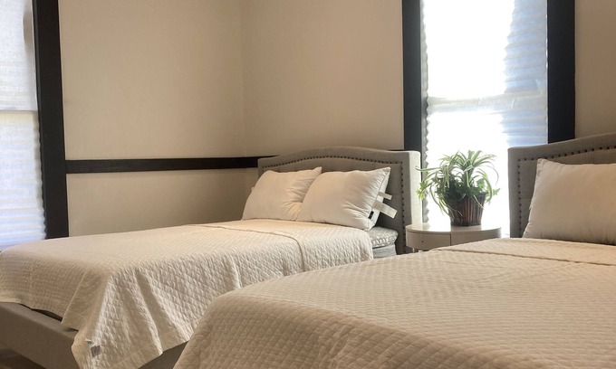 Danville House | Downtown Danville Luxury House, walk to restaurants & bars, dog friendly