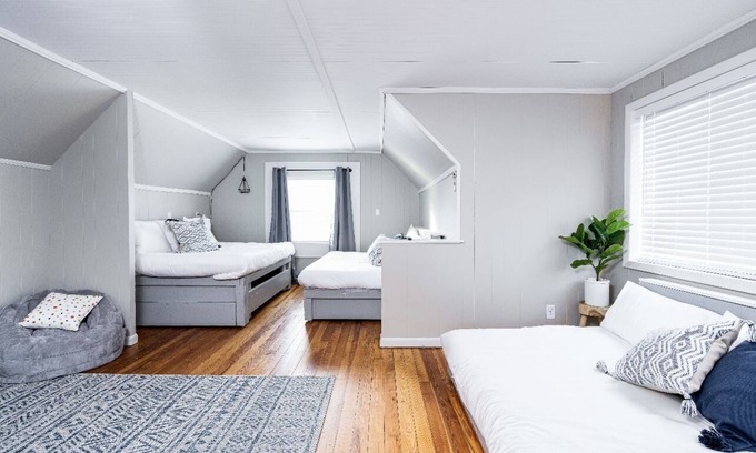 Downtown House | Downtown Delight