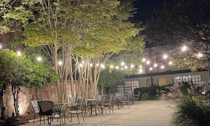 Downtown Apartment | *Downtown Durham* Poolside Condo Next to Duke