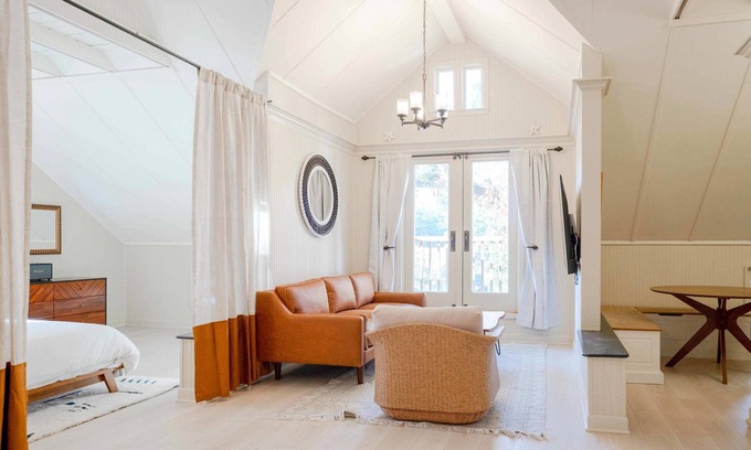 Fairhope House | Downtown Fairhope Loft