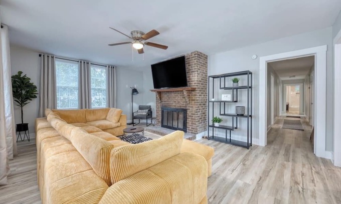 Columbus House | Downtown Family Retreat |15 mins to Fort Benning