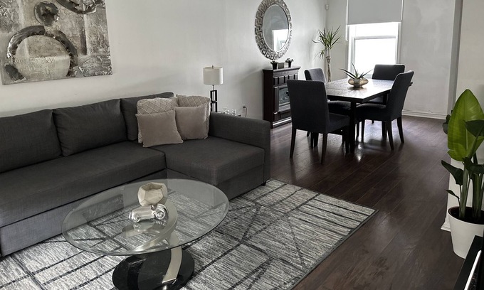 Hamilton House | Downtown Hamilton Home