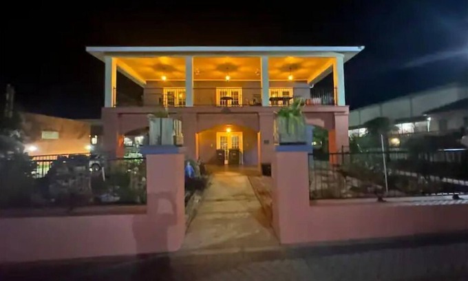 Downtown Historic House | Downtown Historic Getaway
