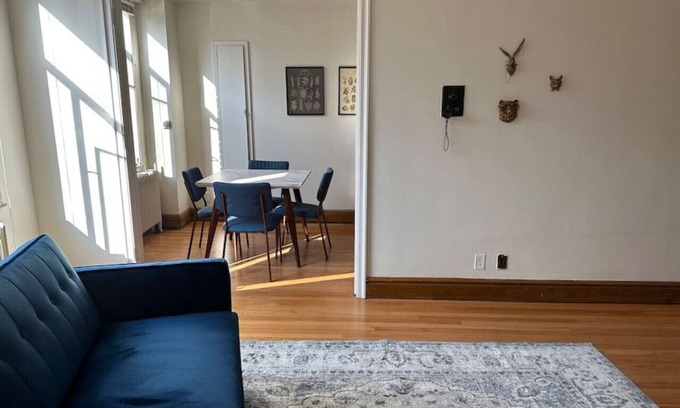 Cheyenne Apartment | Downtown home away from home