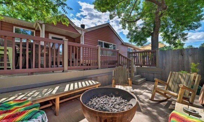Cody House | Downtown Home with Custom Amenities