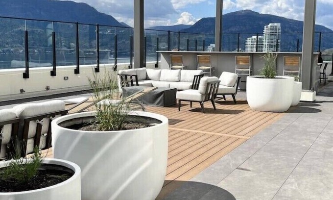 Downtown Kelowna Condo | Downtown Kelowna - 19th floor Brooklyn - everything within walking distance