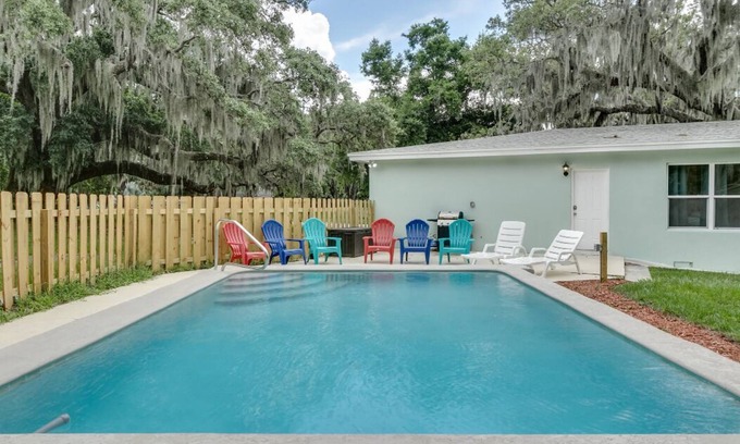Historic Downtown Melbourne House | Downtown Melbourne 4 King/3Bath Pool Sleeps 12-20