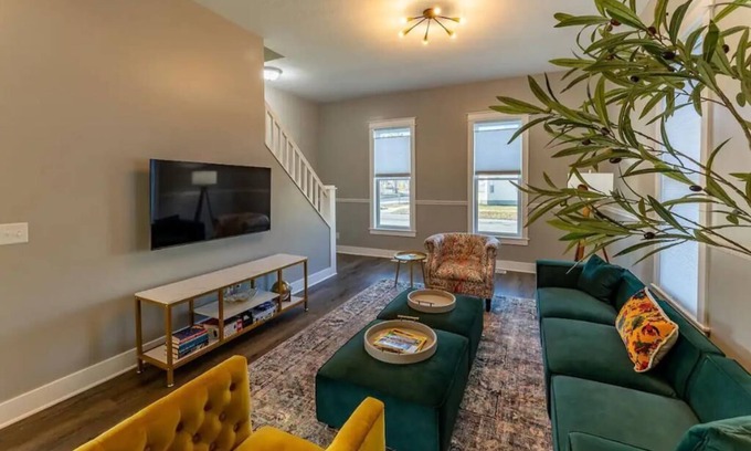 Nelson House | Downtown Muskegon Modern Victorian