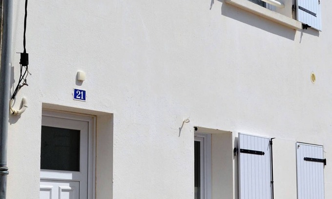 La Tranche-sur-Mer House | Downtown Oasis: Steps from Shops, 300m from Beach, and All Amenities