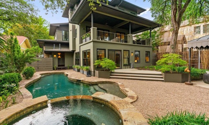 Bouldin House | Downtown Oasis : Heated Pool : Spa : Game room Sunday Ticket