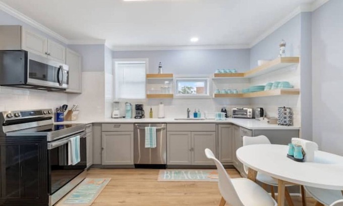 Old Saybrook Center House | Downtown Old Saybrook Oasis