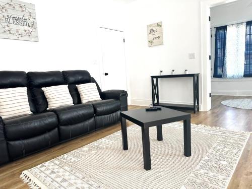 Livingston Park Apartment | Downtown Retreat - Cozy First Floor