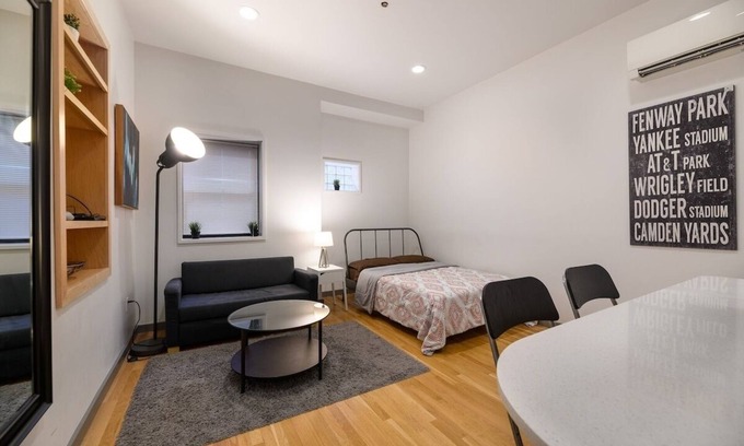 Government Center Apartment | Downtown Retreat: Stylish Boston Studio