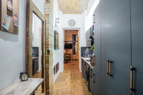 Inner City Budapest Apartment | Downtown Rustica