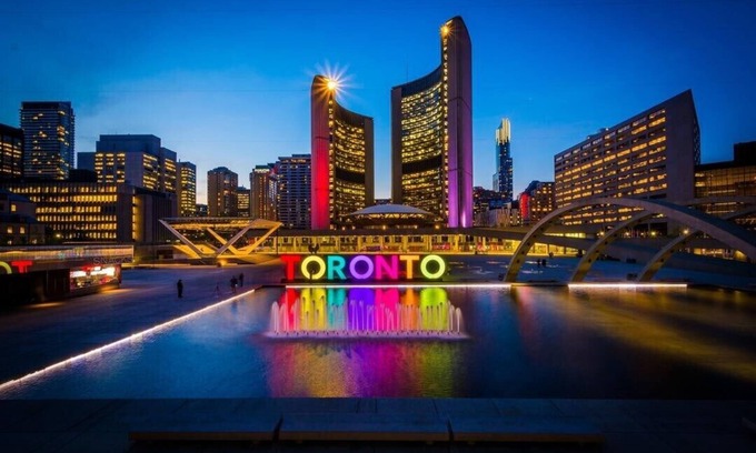 Little Italy Apartment | Downtown Toronto 1 bedroom unit Near Trinity bellwood park