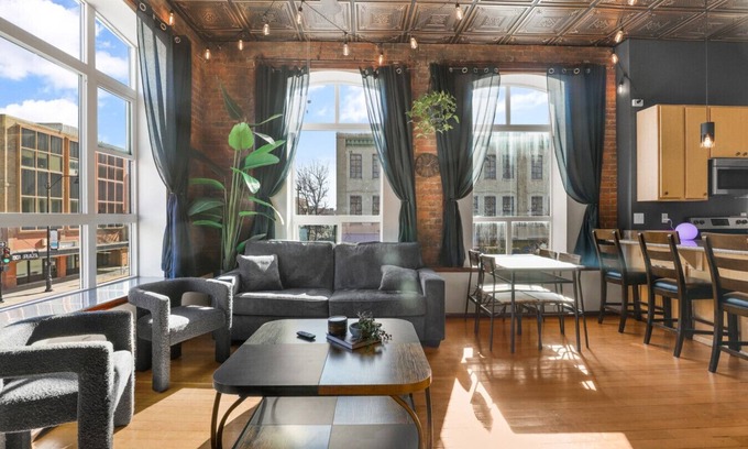 Great Falls Apartment | Downtown View | In Unit Laundry | Parking | Queen Bed