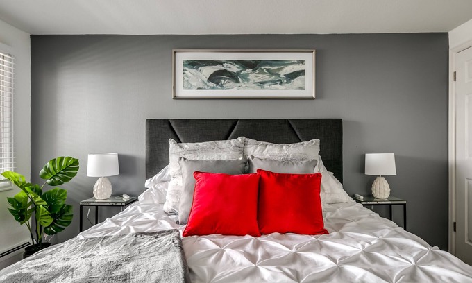 Whittier Apartment | DowntownBoulder/PearlSt/Quiet/Kingbed/FastWifi