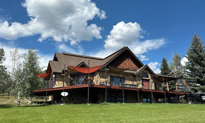 Steamboat Springs House | Dragonfly Ranch, Steamboat Springs, Fly-in fly-out, 4 bedrooms