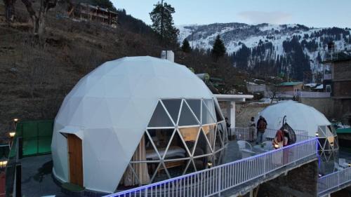 Manali Resort | Dream Hamta cafe & glamps