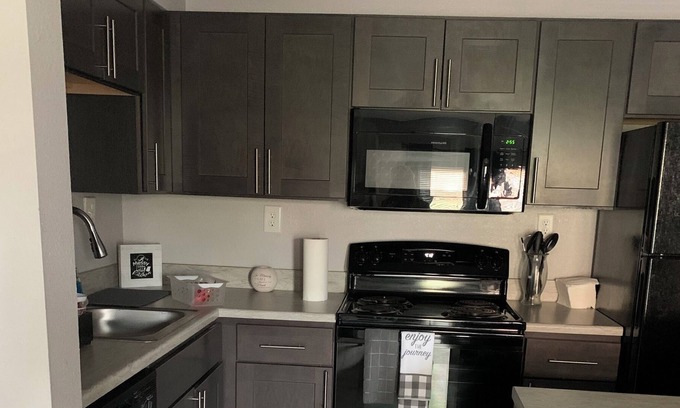 Kettering Apartment | Dream Home away from Home , Where you are comfortable and Right at Home