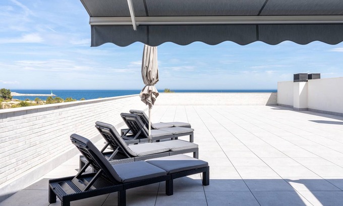 Roques Daurades Apartment | Dream vacations in front of the Mediterranean Sea