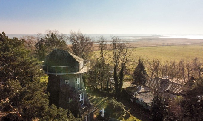 Born auf dem Darss House | Dream vacation in the old mill.