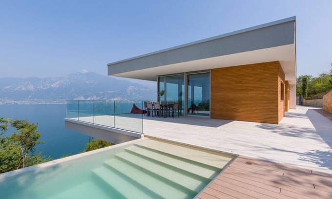 Brenzone sul Garda Villa | Dream view, infinity pool, privacy & nature. Villa
