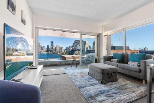 Kirribilli Apartment | Dream Views of Sydney CBD